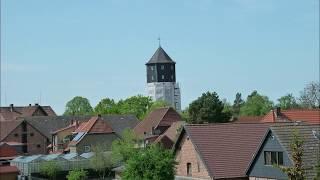 ÜBER DEN DÄCHERN VON GROSS LAFFERDE 2011