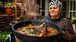  Authentic Azerbaijani Lamb Stew:  A Hearty Village Recipe 