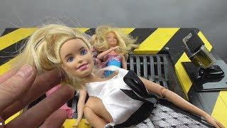 Shredding Machine Crushing: Some Barbie Dolls  Destruction