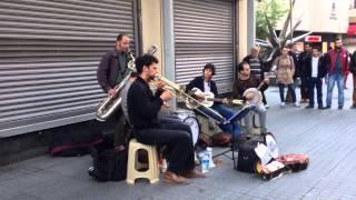 Le Bardi Manchot - "The Sheik Of Araby" - Blues on Istanbul Istiklal Street