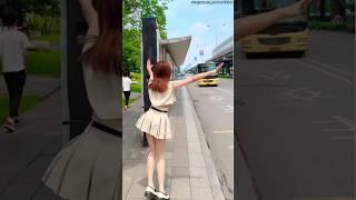 Gadis cina ini menari untuk sopir bus #shorts #shortvideo