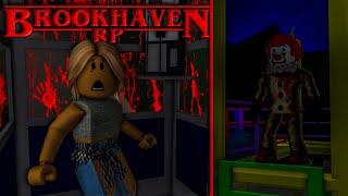 IL EST MINUIT... les CLOWNS APPROCHENT  SUR BROOKHAVEN  RP ! Roblox horror movie