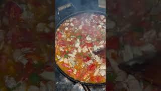 Турецкое блюдо сач на костре #стройка #деревянный #еда #костёр #вкусно