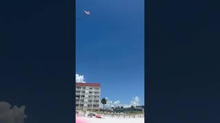 That’s how you fly a kite on the beach!