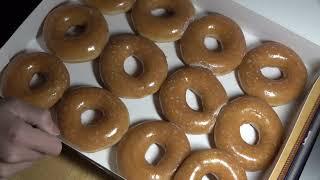 ASMR - KRISPY KREME DONUT ORIGINAL GLAZED EATING SOUNDS