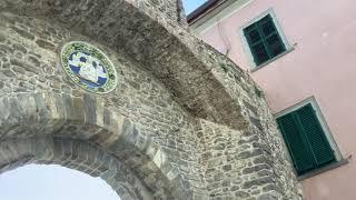 Apartment overlooking the medieval gate of Barga, Lucca