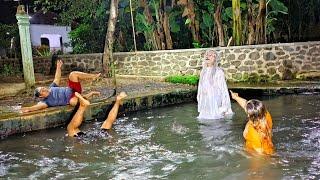 Prank Hantu Lucu || Kuntilanak Hanyut Dalam Air || New Ghost Prank Indonesia