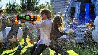 Parkour Water Fight in 4K! | DEVINSUPERTRAMP