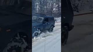 Мутсубиси под окнами … #automobile #niva4x4 #offroad #nivaoffroad #snow #нива #niva #4х4 #зима #kar