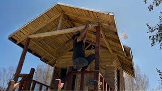 Holzhaus - Bewässerung vom Bach - Solarkamera - Fisch und Grill.