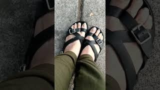 long toe nails natural,waiting for the bus.