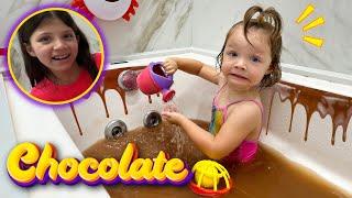  DORA TOMOU BANHO DE CHOCOLATE  ISADORA MASUDINHA 