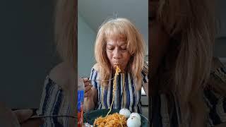 #eating #crunchy asmr #food #bigbites #yummy #noodles #sounds 4 #gains #deceiving u