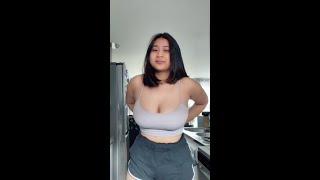 Tiktok Goyang Pargoy Tanktop Abu-abu