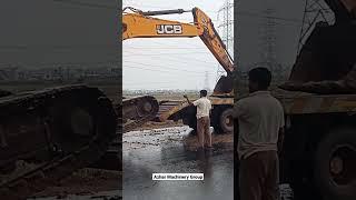 Loading JCB excavator on trailer | JCB | Excavator | #excavator #jcb #truck #trailer #cat #machine