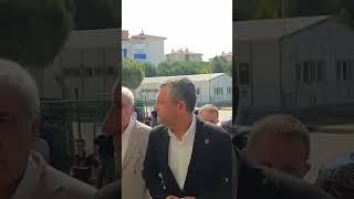 Özgür Özel, İmamoğlu duruşmasına "Hak hukuk adalet" sloganlarıyla karşılandı #shorts
