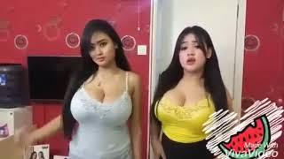 GOYANGAN HOT DUO SEMANGKA ,T*T*K NYA TUMPAH TUMPAH