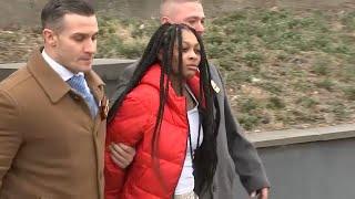 Woman charged with murder in stabbing death on Staten Island