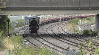 45231 'The Sherwood Forester' & 70000 Britannia showing off a Wreath for the Queen, through lawrence