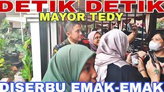 KUMPULAN VIDEO MAYOR TEDY DISERBU EMAK EMAK DI KEDIAMAN BPK PRABOWO SUBIANTO