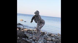 STONES BY THE SEA - Bodypainting NATURE ART by artist Jörg Düsterwald