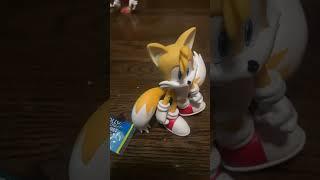 when tails wants kit kat and jolly rancher  #funny #sonicfigures #sonicthehedgehog #sonicandtails