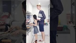 Cartoon height difference #couple #couplegoals #heightdifference #shorts