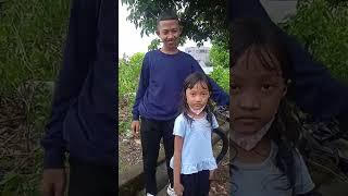 Jumpa idolanya anak anak. Sedang apa ya kak Saputra, kak Arik dirumah sapi tempat Navya Bihan main?