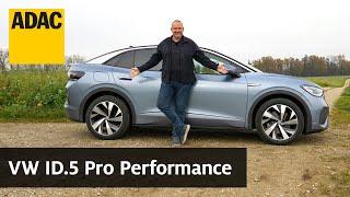 VW ID.5 Pro Performance: Wie fährt die Coupé-Version des ID.4? | ADAC Fahrbericht