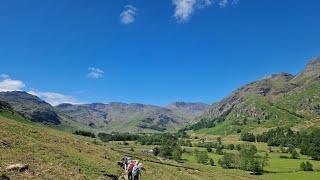 Lake District walking from Elterwater along the Langdale Valley, with stunning mountain views