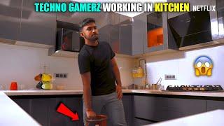 TECHNO GAMERZ WORKING IN KITCHEN  || TECHNO GAMERZ GTA 5