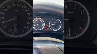 М54В30 BMW E60 троит, плавают обороты, постоял сутки и все само прошло)