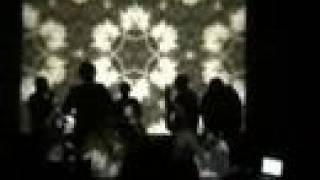 Skuzzi Port - Show Me Living