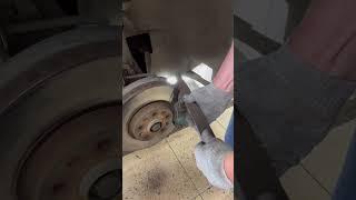 Профессиональная проточка тормозных дисков своими руками #авто #автосервис #сервис #car #юмор #vag