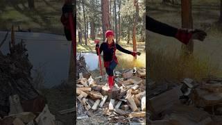 ONE CHOP ONLY… Christmas edition! #aspen #wood #woodchopper #woodchopping #splittingwood #onechop
