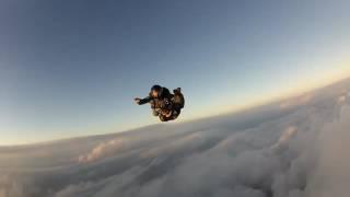 Viral Video UK: Epic military skydive