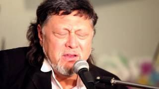 "Заклинание" сл. Е. Евтушенко - муз. В. Пака, поёт заслуженный артист России Валерий Пак.