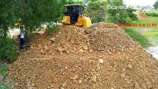 Old Video But If You Like Action Bulldozer KOMATSU D51PX Push The Soil Don't Forget Look This Video