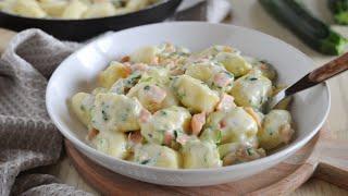 Gnocchi cremosi al salmone e zucchine