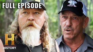 Skunk Ape Terrorizes a Community  (S2, E6) | Swamp Mysteries | Full Episode