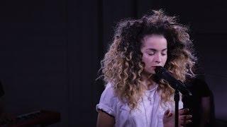 Ella Eyre: Deeper (acoustic live at Nova Stage)