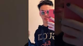 Даня Милохин какает в туалете
