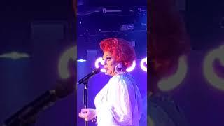 La Voix on P&O Iona a very special lady