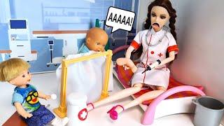 WHAT IS THIS DOCTOR?Katya AND Max ARE A FUNNY FAMILY! Funny BARBIE DOLL Stories DARINELKA TV