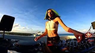 Miss Monique | 1001Tracklists Miami Rooftop Sessions | @front-music