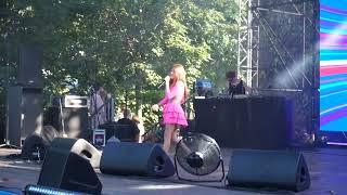 Милана Хаметова - Воздушный поцелуй / VK Fest / Moscow / 24-07-2022