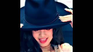 Jennie - Black Pink