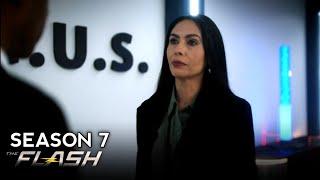 Kristen Kramer's prepared with mystery plan | The Flash 7x08 Opening Scene