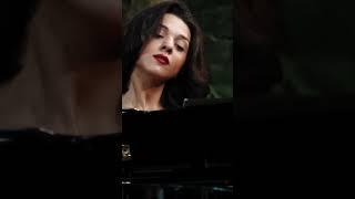 Khatia Buniatishvili performing Dvořák’s Slavonic Dance with Gvantsa Buniatishvili  #shorts