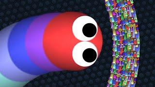 Slither.io GIANT SNAKE GETS SURROUNDED BY TINY SNAKES! Epic Slitherio Gameplay